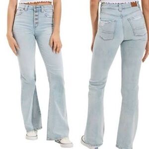 AMERICAN EAGLE WOMEN AE NEXT LEVEL SUPER HIGH WAISTED FLARE JEANS